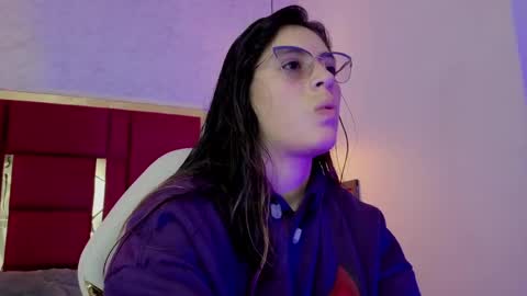Snapshot of moon_winy chatting on 26, 4, 2026 Winy online show from 26, 4, 2026