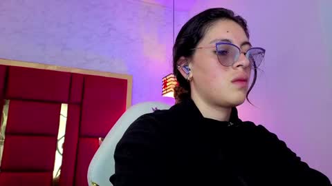 Snapshot of moon_winy chatting on 6, 5, 2026 Winy online show from 6, 5, 2026