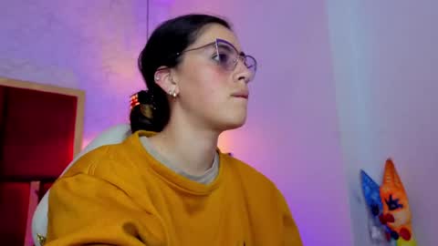 Snapshot of moon_winy chatting on 20, 5, 2026 Winy online show from 20, 5, 2026