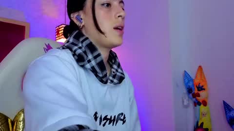 Snapshot of moon_winy chatting on 28, 5, 2026 Winy online show from 28, 5, 2026