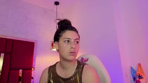Snapshot of moon_winy chatting on 9, 7, 2026 Winy online show from 9, 7, 2026