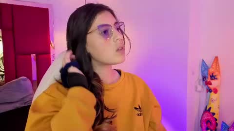 Snapshot of moon_winy chatting on 12, 7, 2026 Winy online show from 12, 7, 2026