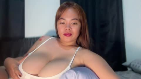 Snapshot of moona_luna21 chatting on 1, 4, 2026 moona_luna21 online show from 1, 4, 2026