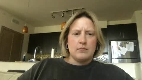 Snapshot of moonbeam1991 chatting on 3, 7, 2026 Sloane online show from 3, 7, 2026
