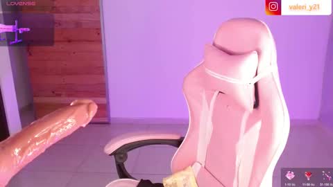 Snapshot of moonbella_bell chatting on 4, 3, 2026 bell online show from 4, 3, 2026