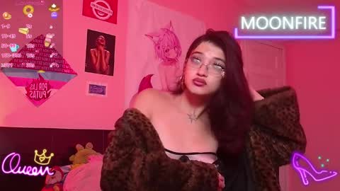 Snapshot of moonfiredance chatting on 16, 4, 2026 Nicky online show from 16, 4, 2026