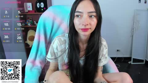 MOON  online show from 21, 1, 2025