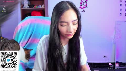 MOON  online show from 1, 2, 2025