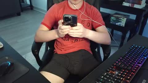 Snapshot of moonlighter7 chatting on 2, 5, 2026 moonlighter7 online show from 2, 5, 2026