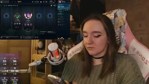 Snapshot of moonlish_siren chatting on 12, 7, 2026 Katrin online show from 12, 7, 2026