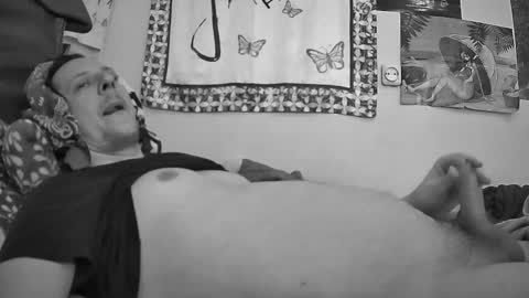 Snapshot of moonlucky007 chatting on 6, 3, 2025 Moonlucky007 online show from 6, 3, 2025