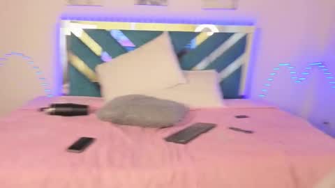 Moon online show from 5, 11, 2025