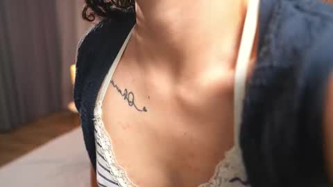 Snapshot of moonofhades chatting on 25, 2, 2026 moonofhades online show from 25, 2, 2026