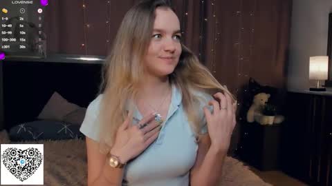 Snapshot of moonperedz chatting on 21, 9, 2025 Eva online show from 21, 9, 2025
