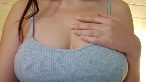 Snapshot of moonrose69 chatting on 17, 12, 2025 moonrose69 online show from 17, 12, 2025