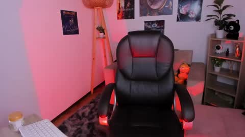 Snapshot of moonrose_1 chatting on 21, 4, 2026 Rosa online show from 21, 4, 2026