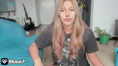 Snapshot of moonssslh chatting on 14, 4, 2026 HELP ME REACH 100K FOLLOWERS 3 online show from 14, 4, 2026