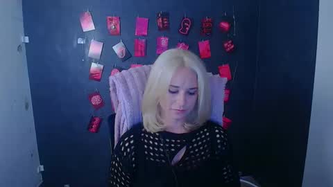 Snapshot of moonsusanna chatting on 13, 3, 2026 Susanna online show from 13, 3, 2026