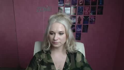 Snapshot of moonsusanna chatting on 20, 3, 2026 Susanna online show from 20, 3, 2026