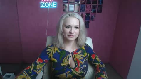Snapshot of moonsusanna chatting on 21, 3, 2026 Susanna online show from 21, 3, 2026