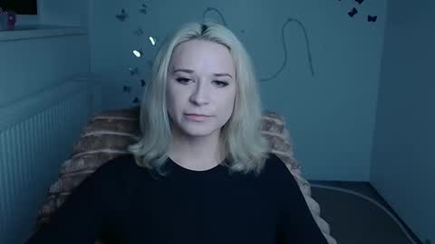 Snapshot of moonsusanna chatting on 6, 4, 2026 Susanna online show from 6, 4, 2026