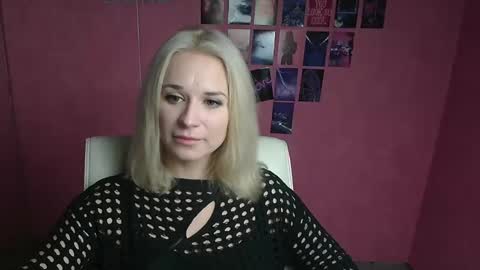 Snapshot of moonsusanna chatting on 9, 4, 2026 Susanna online show from 9, 4, 2026