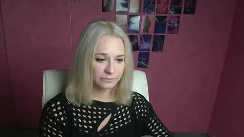 Snapshot of moonsusanna chatting on 9, 4, 2026 Susanna online show from 9, 4, 2026