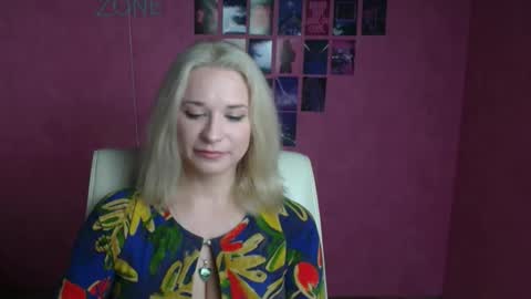 Snapshot of moonsusanna chatting on 10, 4, 2026 Susanna online show from 10, 4, 2026