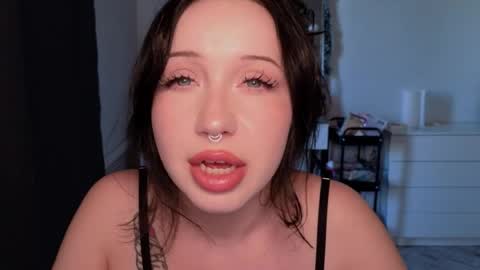 Snapshot of moranagoddess chatting on 8, 5, 2026 Morana follow my boosty online show from 8, 5, 2026