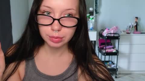 Snapshot of moranagoddess chatting on 10, 7, 2026 Morana follow my boosty online show from 10, 7, 2026
