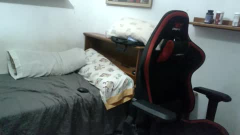 Snapshot of morenoch19 chatting on 8, 9, 2025 alejo online show from 8, 9, 2025