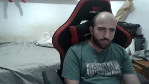 Snapshot of morenoch19 chatting on 1, 11, 2025 alejo online show from 1, 11, 2025