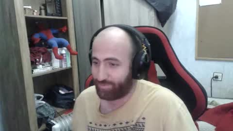 Snapshot of morenoch19 chatting on 14, 12, 2025 alejo online show from 14, 12, 2025