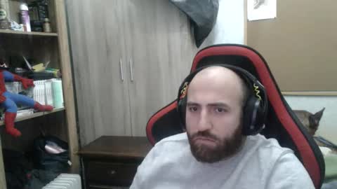 Snapshot of morenoch19 chatting on 19, 12, 2025 alejo online show from 19, 12, 2025