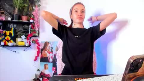 Snapshot of morgaan_19 chatting on 10, 9, 2025 Megaan Castillo online show from 10, 9, 2025