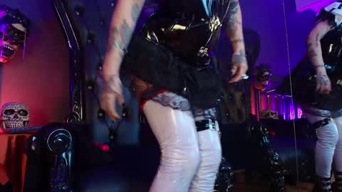 Snapshot of morganacrowley_ chatting on 21, 4, 2026 Morgana online show from 21, 4, 2026