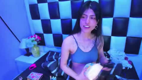 Snapshot of morganasmit_ chatting on 11, 4, 2026 morganasmit_ online show from 11, 4, 2026