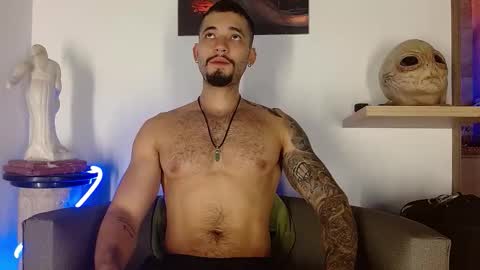 Snapshot of morgann_jones chatting on 1, 11, 2025 morgan online show from 1, 11, 2025