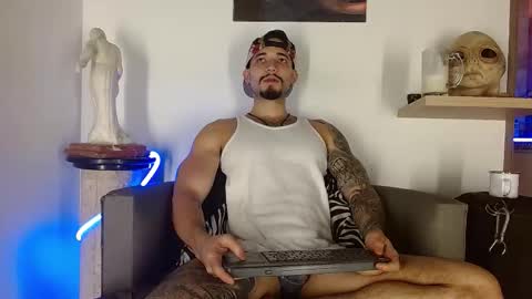 Snapshot of morgann_jones chatting on 12, 11, 2025 morgan online show from 12, 11, 2025