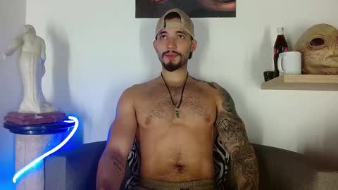 Snapshot of morgann_jones chatting on 16, 11, 2025 morgan online show from 16, 11, 2025