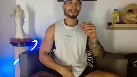 Snapshot of morgann_jones chatting on 25, 11, 2025 morgan online show from 25, 11, 2025