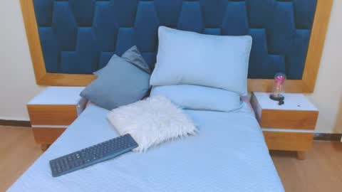 Snapshot of morrigan_luxus chatting on 6, 4, 2026 morrigan_luxus online show from 6, 4, 2026