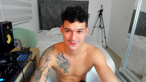 Snapshot of morthy_downey chatting on 7, 4, 2026 Morthy online show from 7, 4, 2026