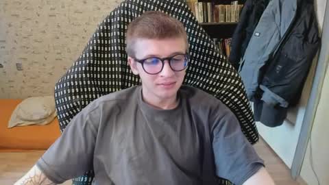 Snapshot of mortywithlove chatting on 22, 4, 2026 Morty online show from 22, 4, 2026