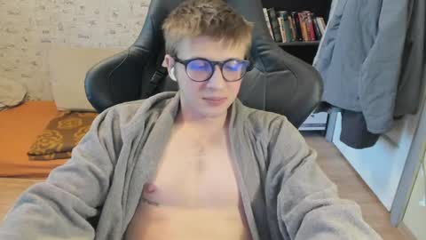 Snapshot of mortywithlove chatting on 25, 5, 2026 Morty online show from 25, 5, 2026