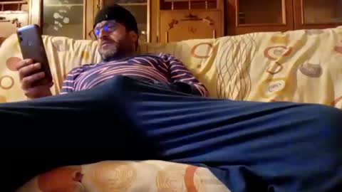 Snapshot of mospeleu chatting on 2, 1, 2025 Nomadu online show from 2, 1, 2025