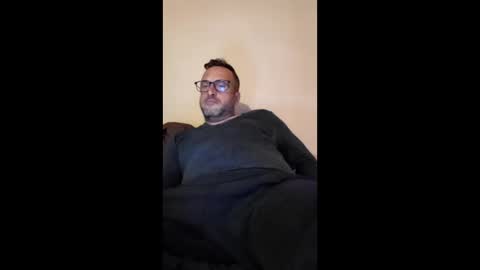 Snapshot of mospeleu chatting on 5, 3, 2026 Nomadu online show from 5, 3, 2026