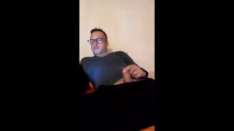 Snapshot of mospeleu chatting on 9, 3, 2026 Nomadu online show from 9, 3, 2026