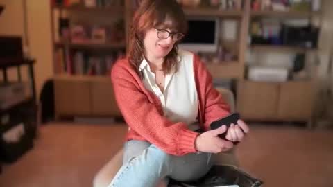 Snapshot of mossy_mommy chatting on 18, 3, 2026 Mossy Mommy online show from 18, 3, 2026