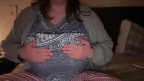 Snapshot of mossy_mommy chatting on 22, 3, 2026 Mossy Mommy online show from 22, 3, 2026
